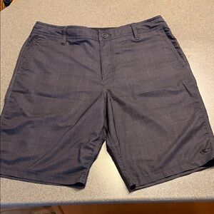 O’Neill Men's Dark Gray plaid Flat Front hybrid Shorts